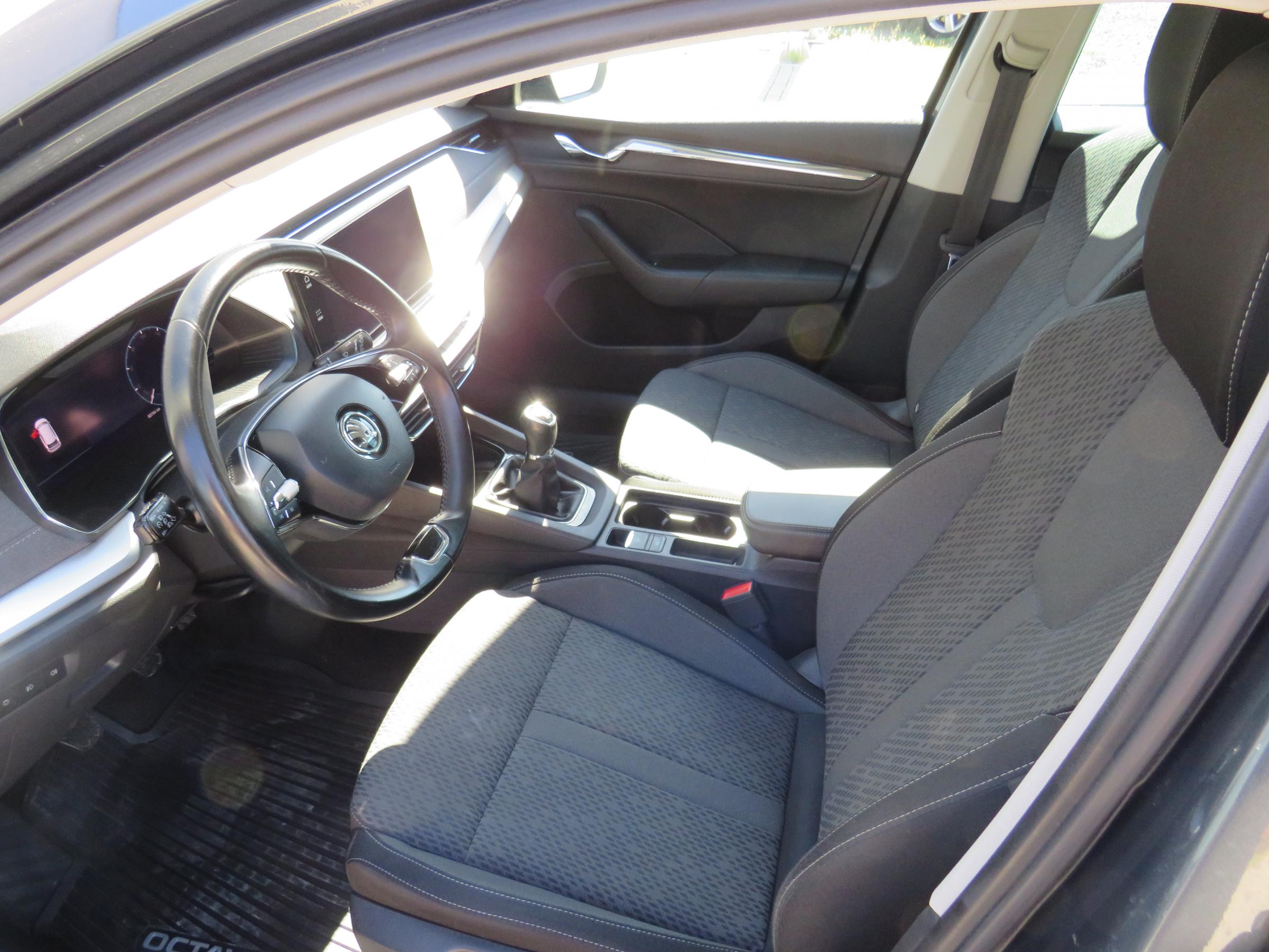 Škoda Octavia IV, 2021 - pohled č. 10