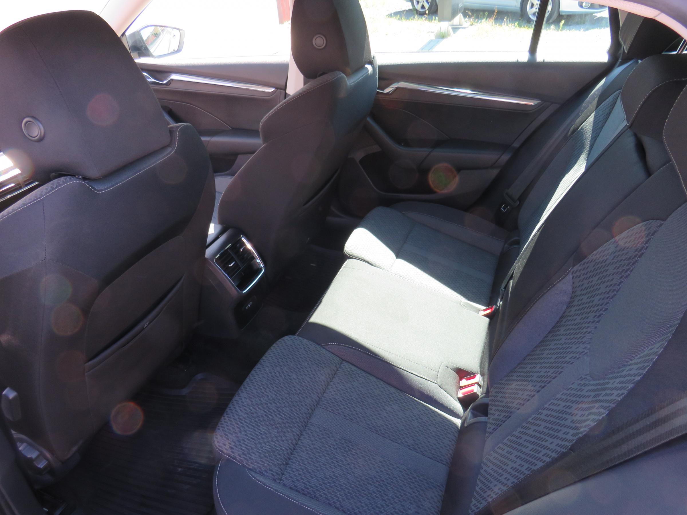 Škoda Octavia IV, 2021 - pohled č. 11