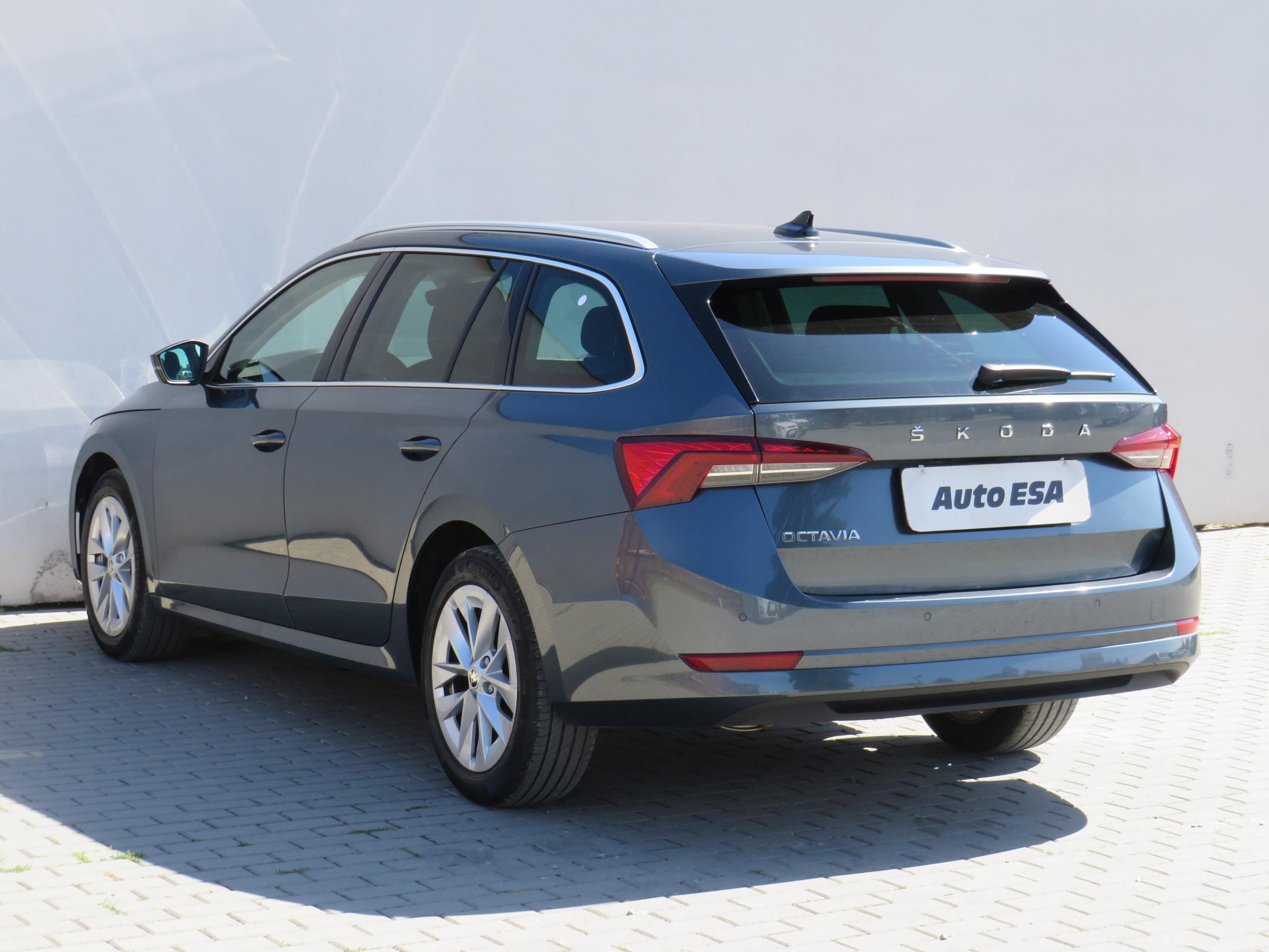 Škoda Octavia IV, 2021 - pohled č. 6