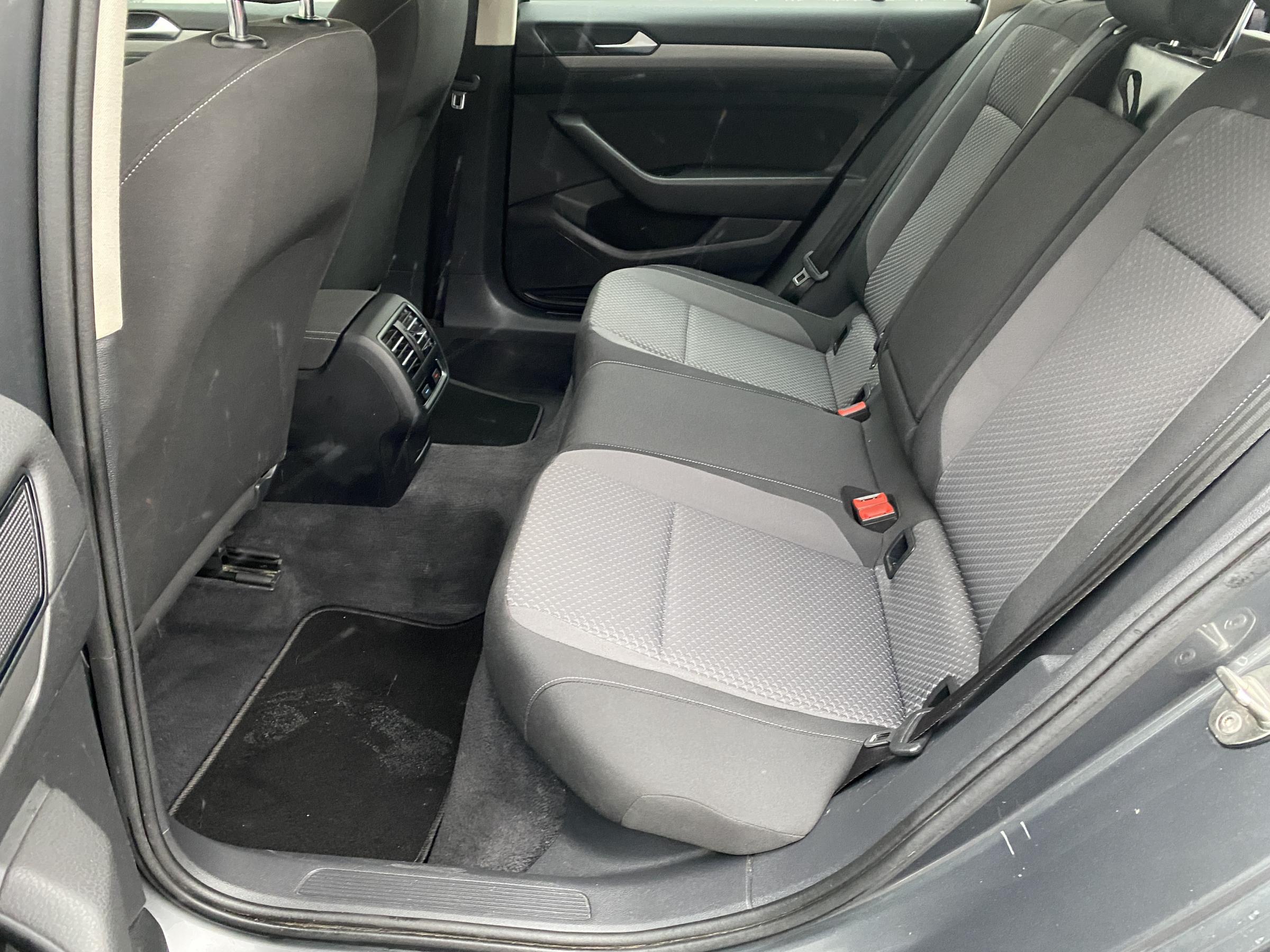 Volkswagen Passat, 2017 - pohled č. 11