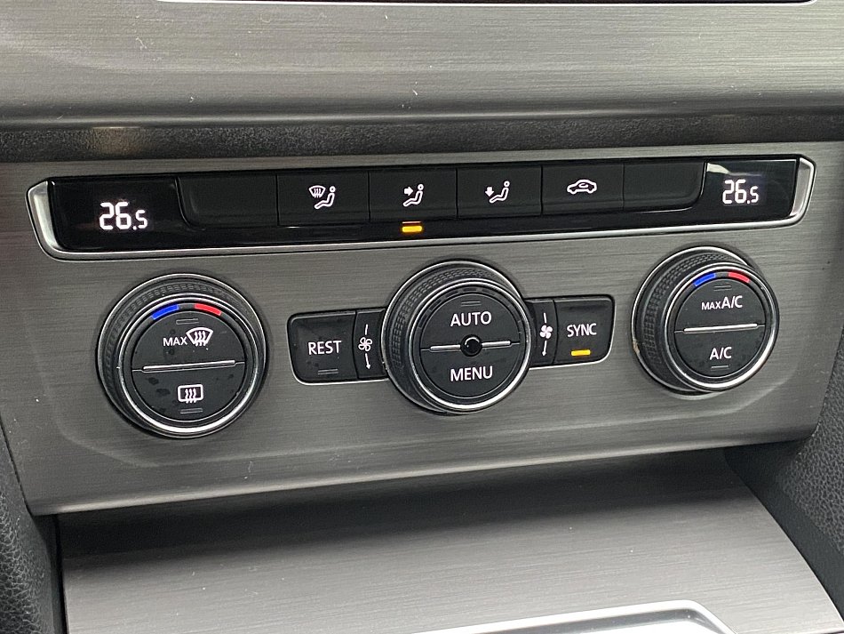 Volkswagen Passat 1.6 TDi 