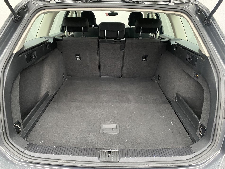 Volkswagen Passat 1.6 TDi 