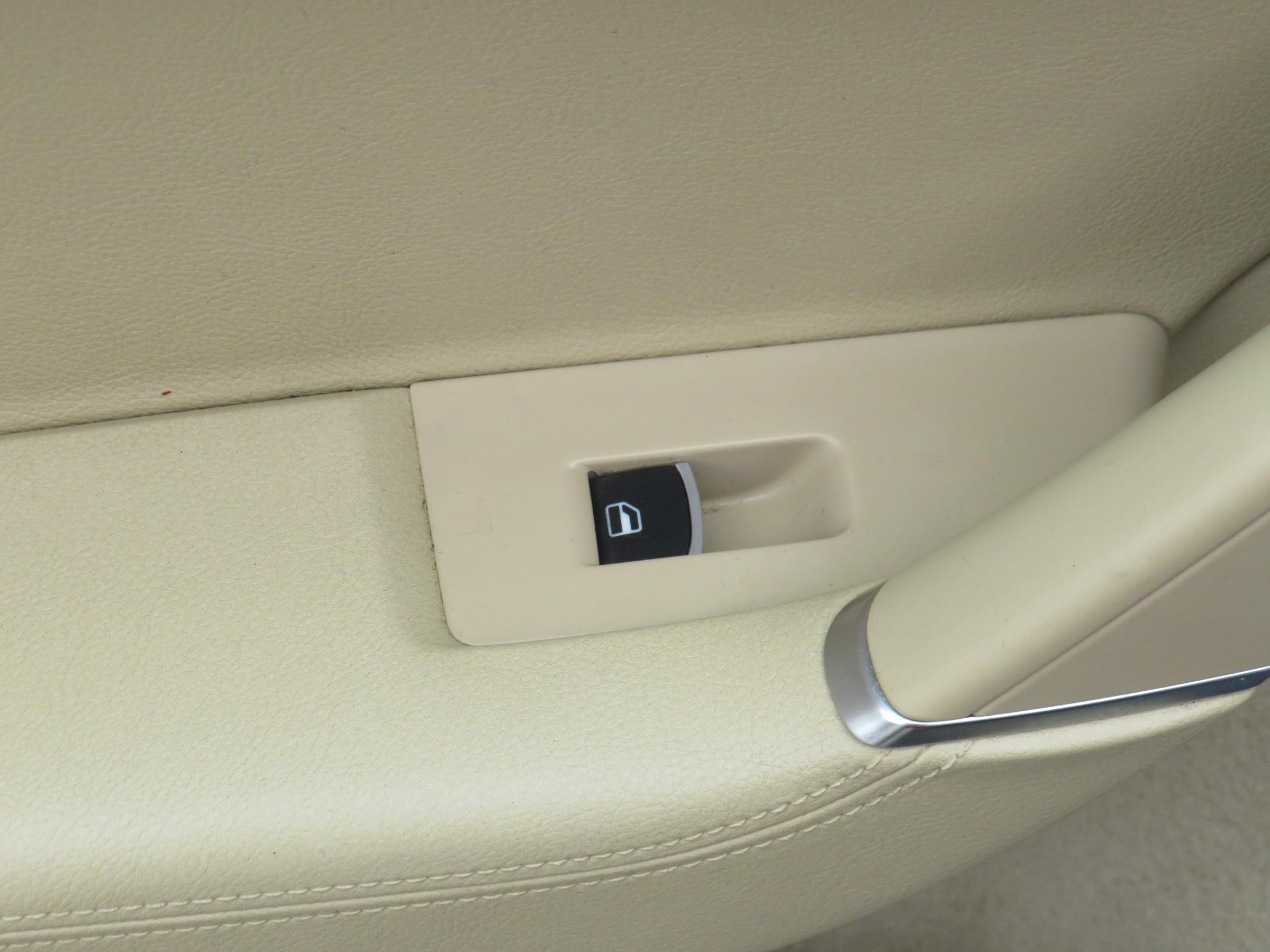 Volkswagen Passat, 2014 - pohled č. 12