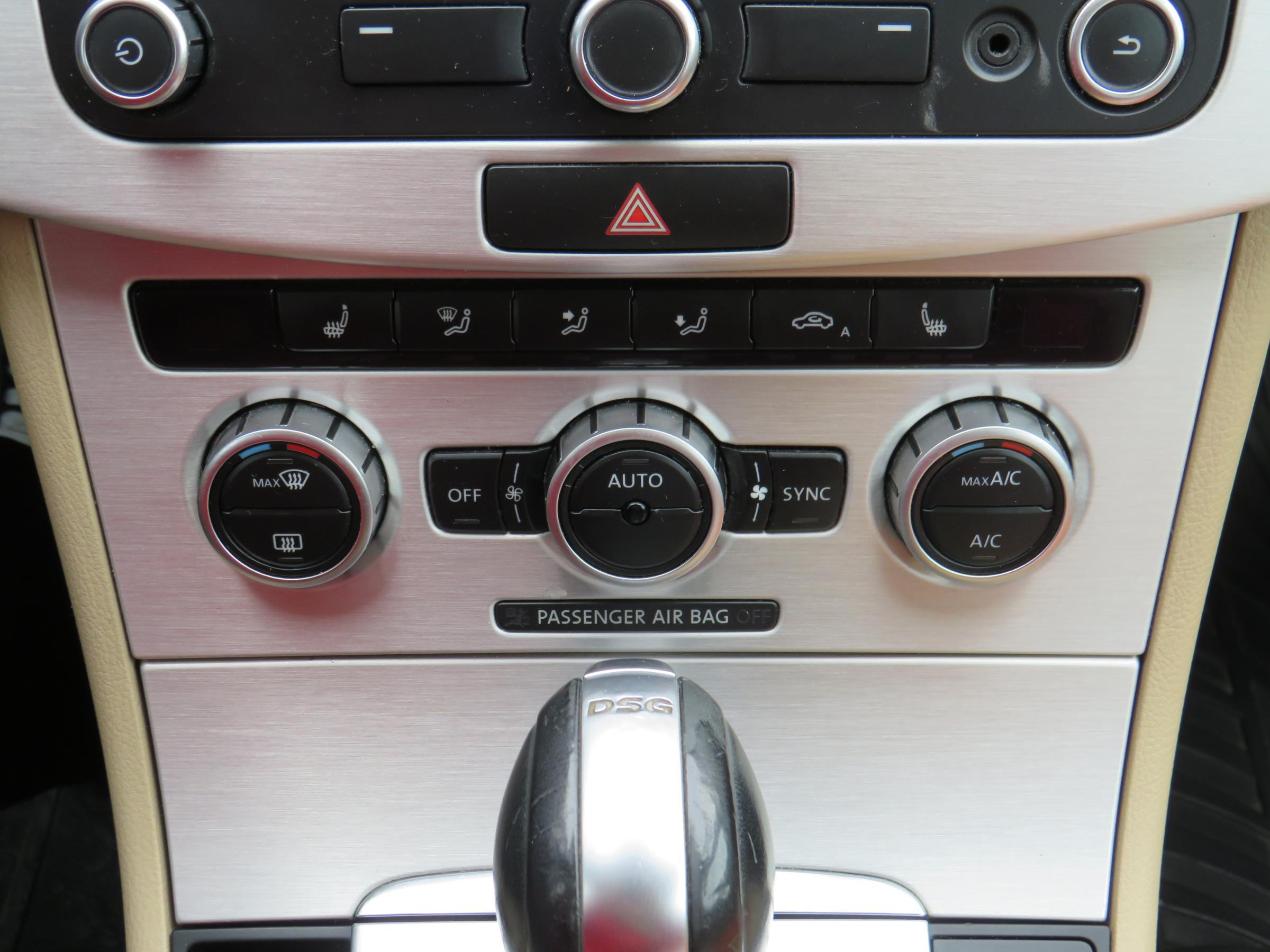 Volkswagen Passat, 2014 - pohled č. 16