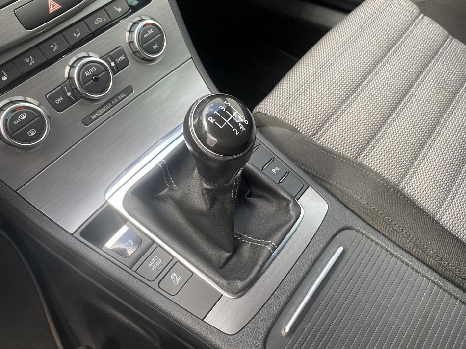 Volkswagen Passat 2.0 TDi Business
