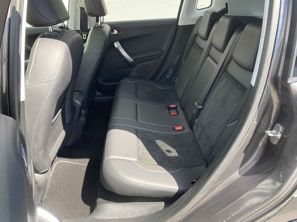 Peugeot 2008 1.2PT Crossway