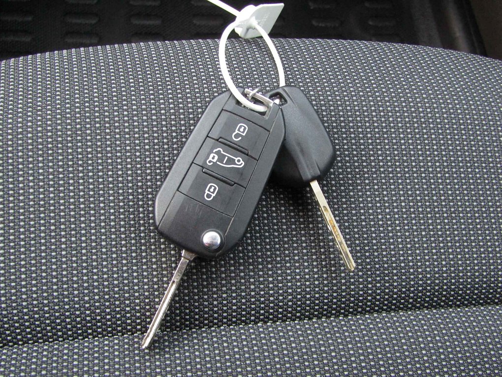 Peugeot Partner 1.5HDi  MAXi DÍLNA