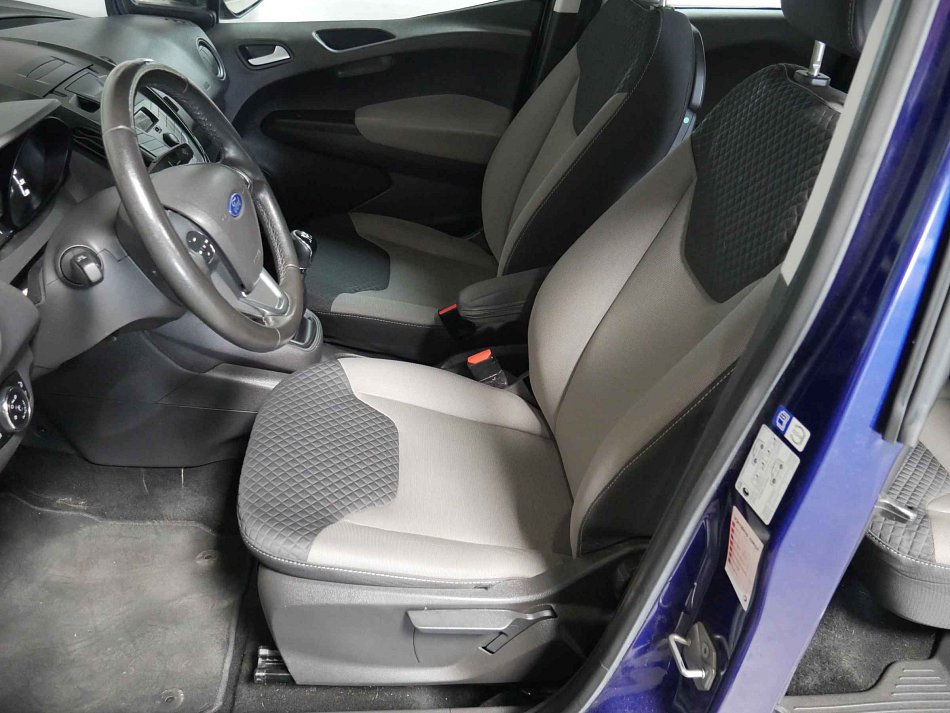 Ford Tourneo Courier 1.0EB 