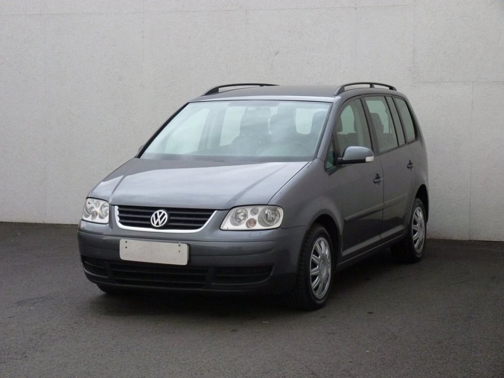 Volkswagen Touran 1.6FSI  DSG