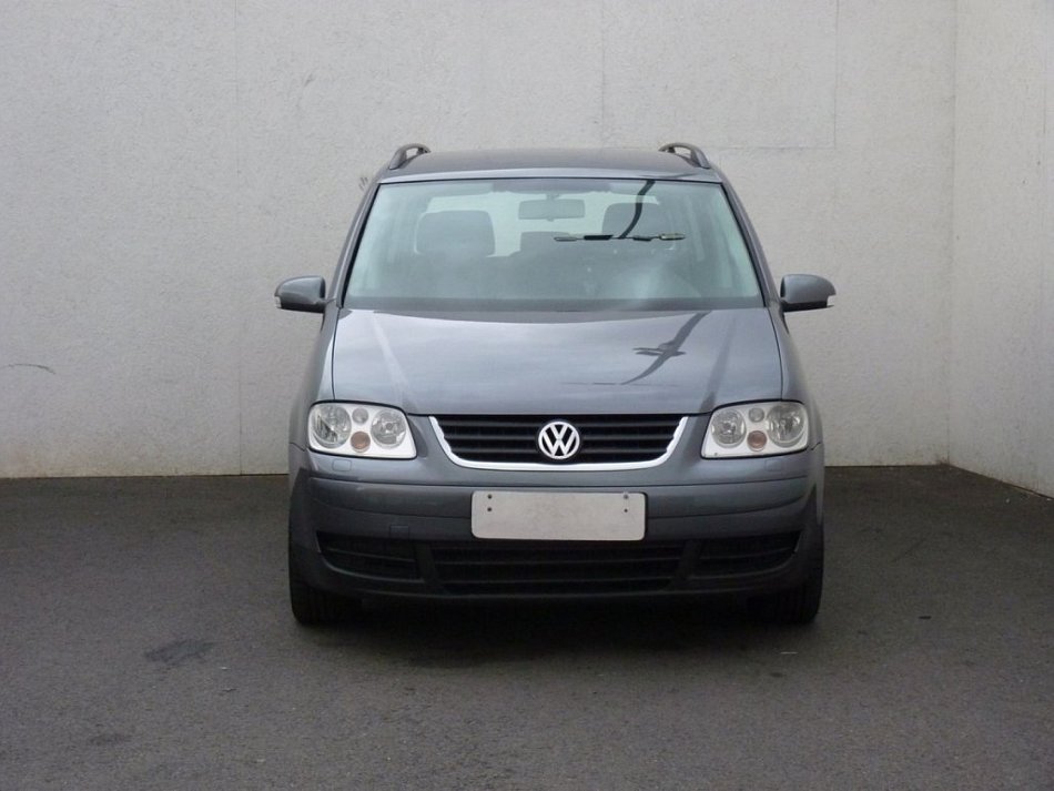 Volkswagen Touran 1.6FSI  DSG