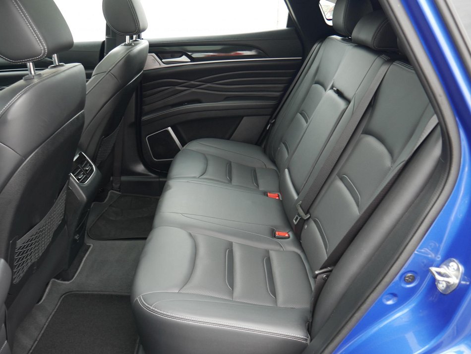 Dongfeng Fengon 5 1.5 i 