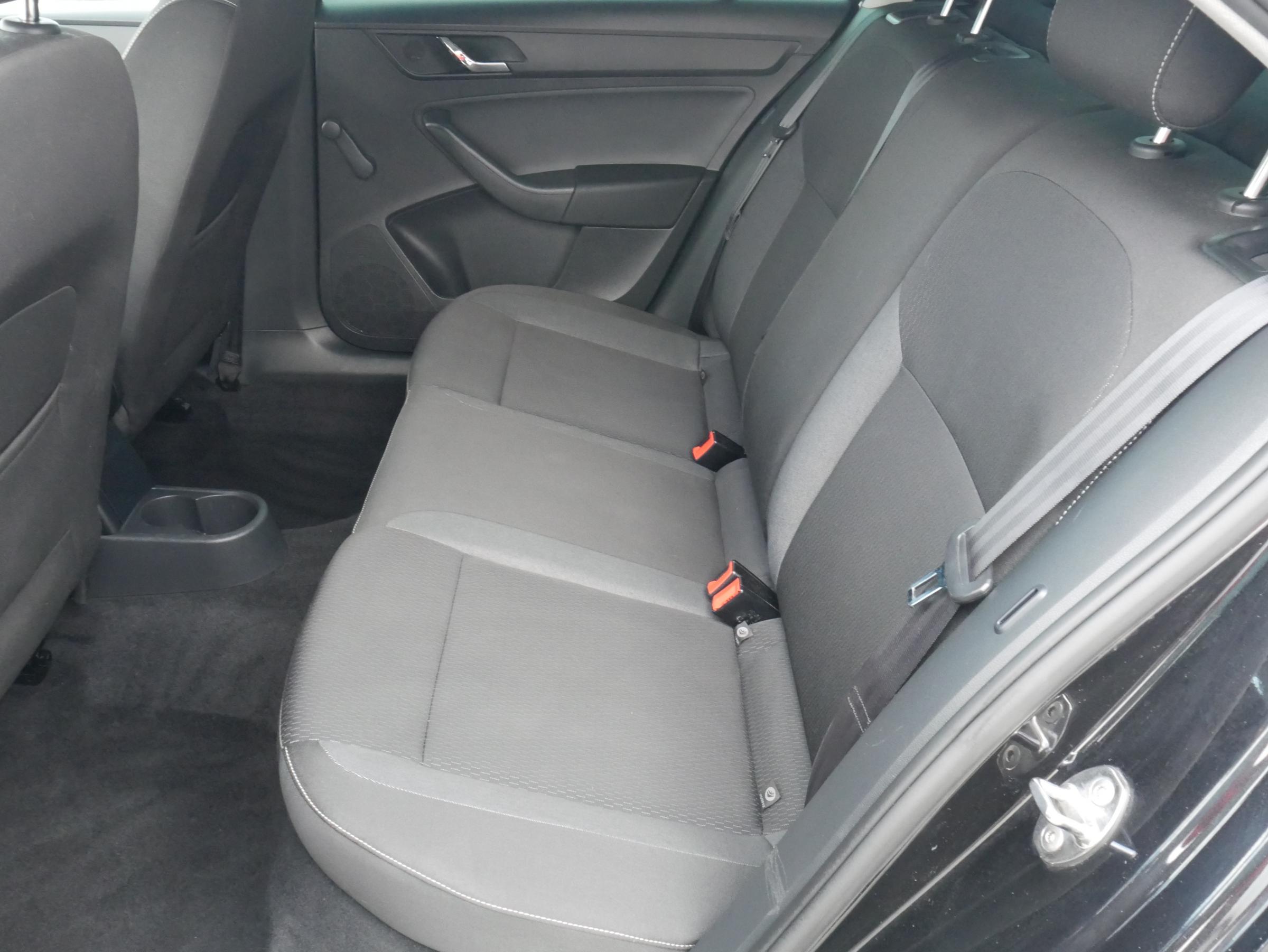 Škoda Rapid, 2013 - pohled č. 10