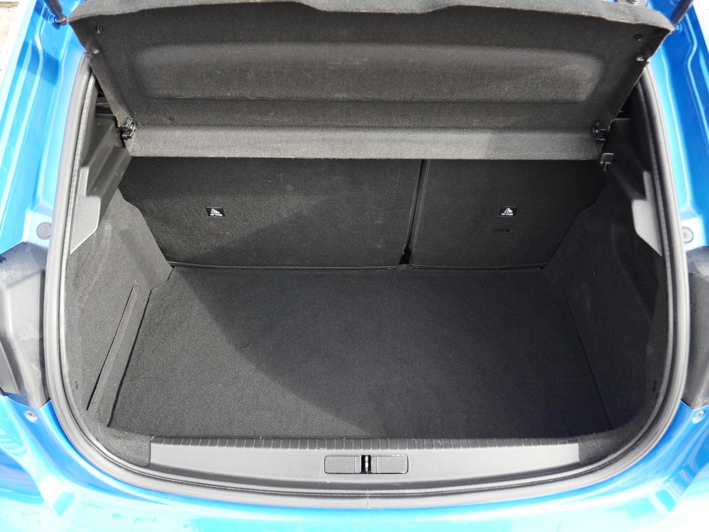 Peugeot 208, 2022 - pohled č. 8