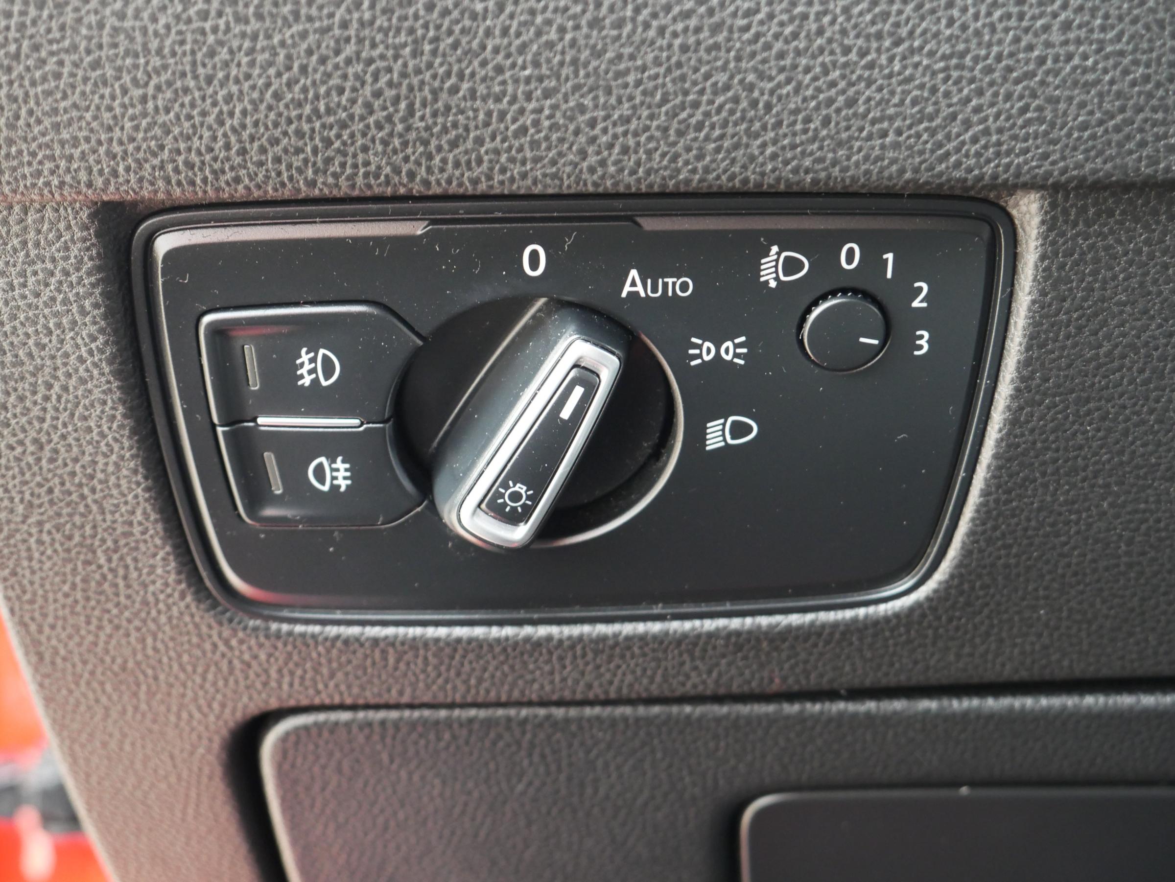 Volkswagen Passat, 2015 - pohled č. 16