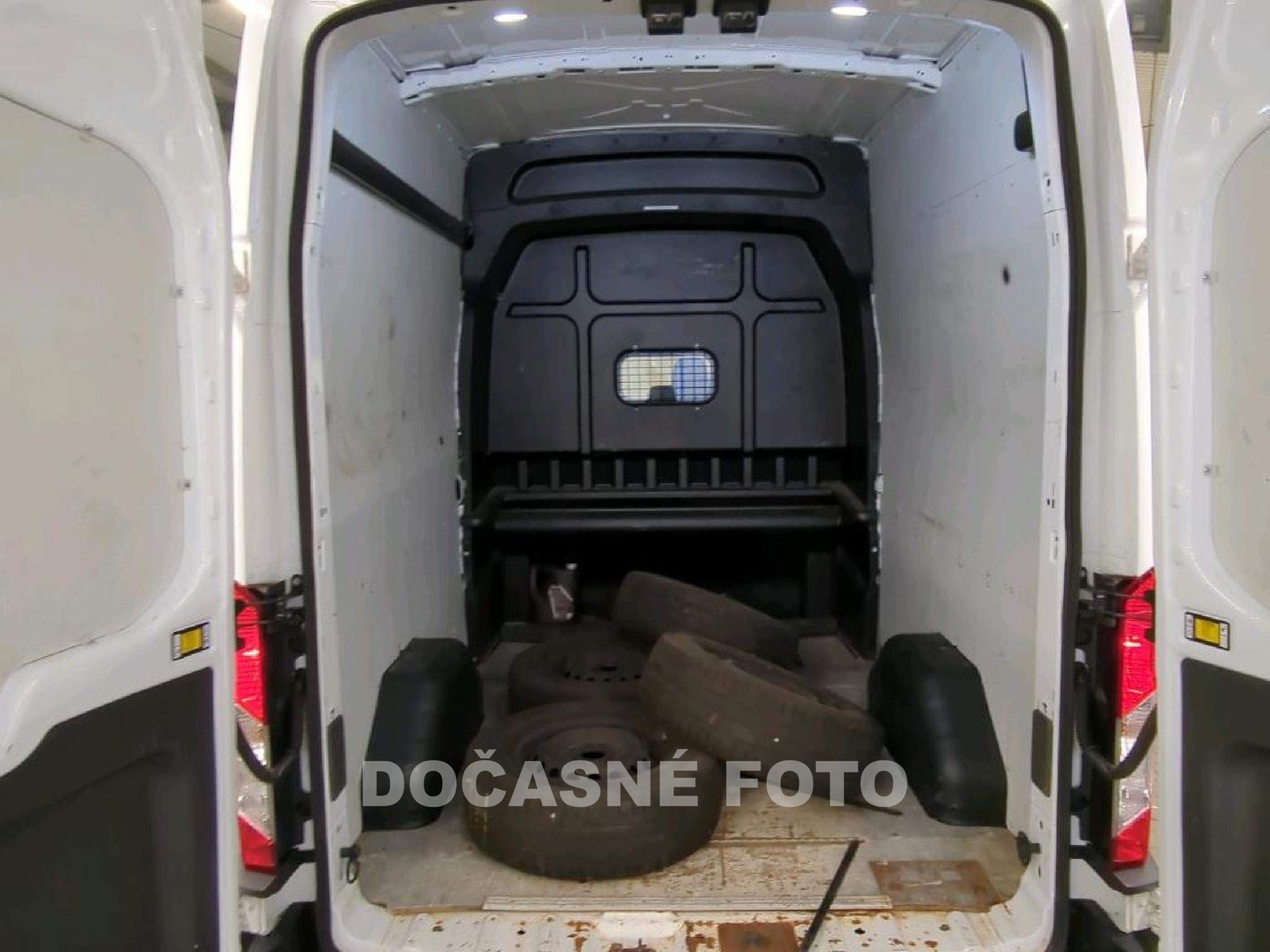 Ford Transit, 2019 - pohled č. 6