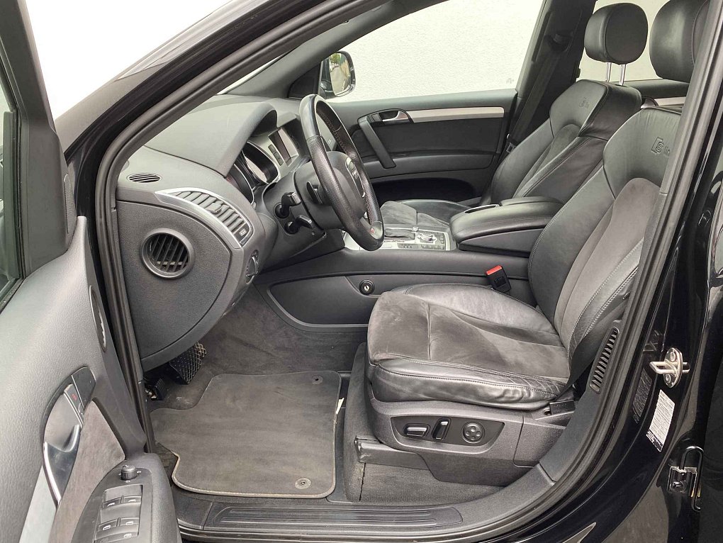 Audi Q7 3.0 TDI  Quattro