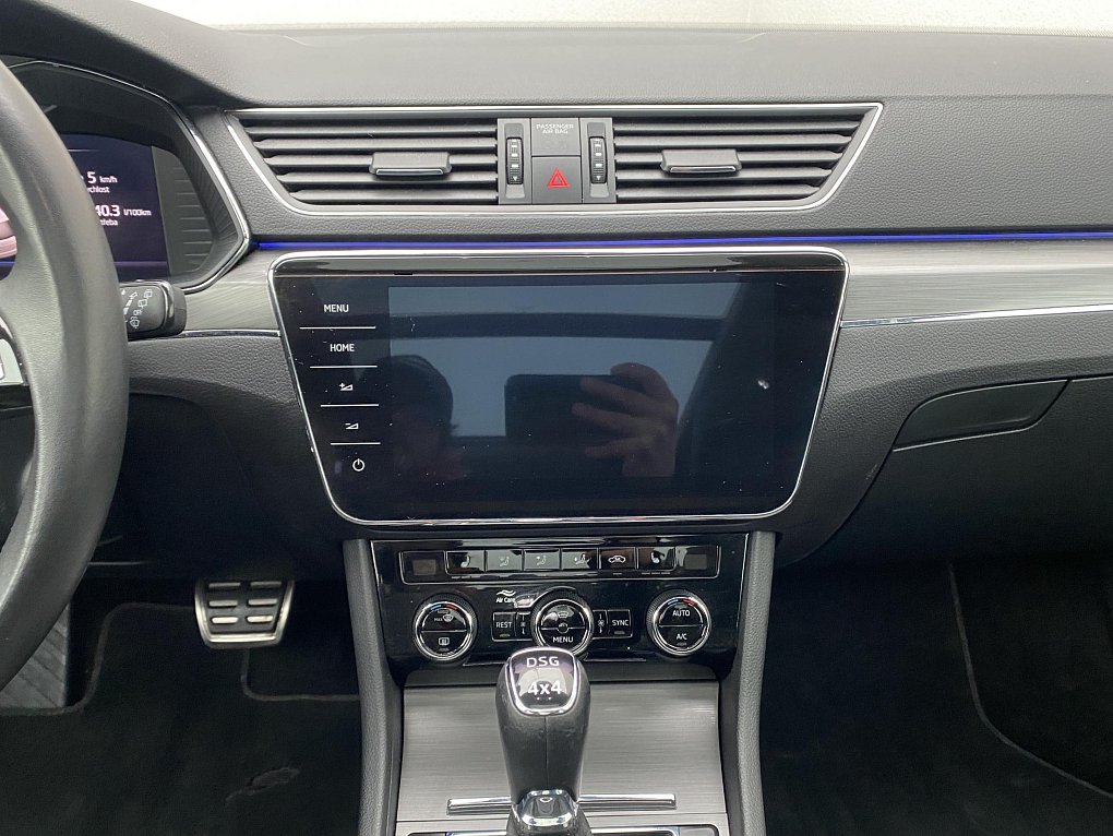 Škoda Superb III 2.0 TDi Scout 4x4