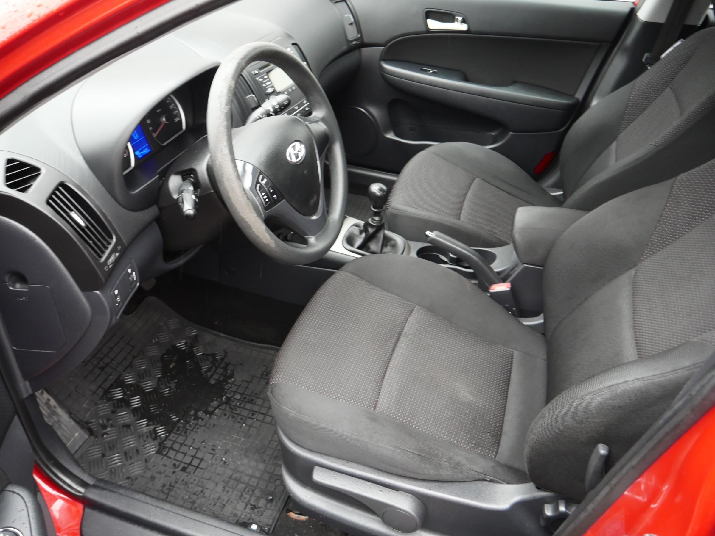 Hyundai i30, 2009 - pohled č. 9