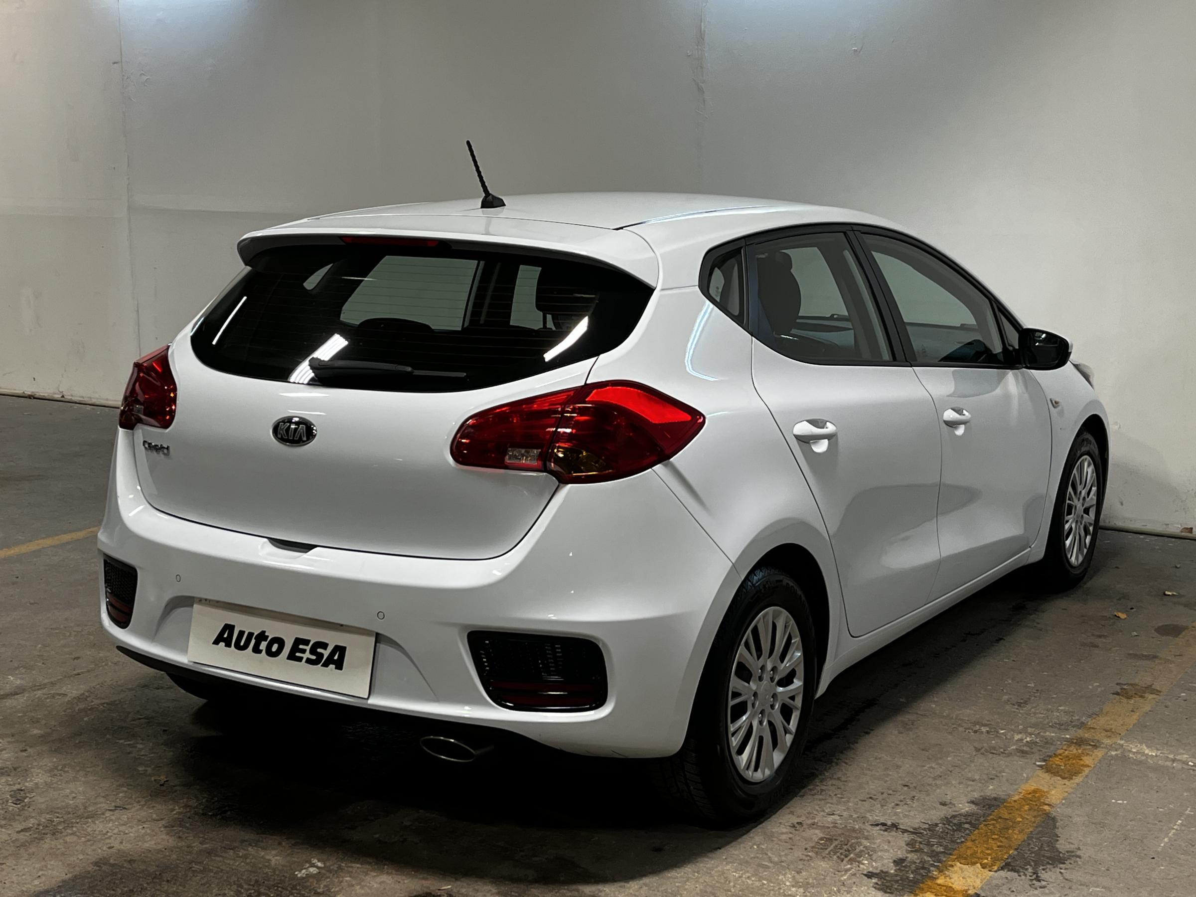 Kia Cee´d, 2015 - pohled č. 4