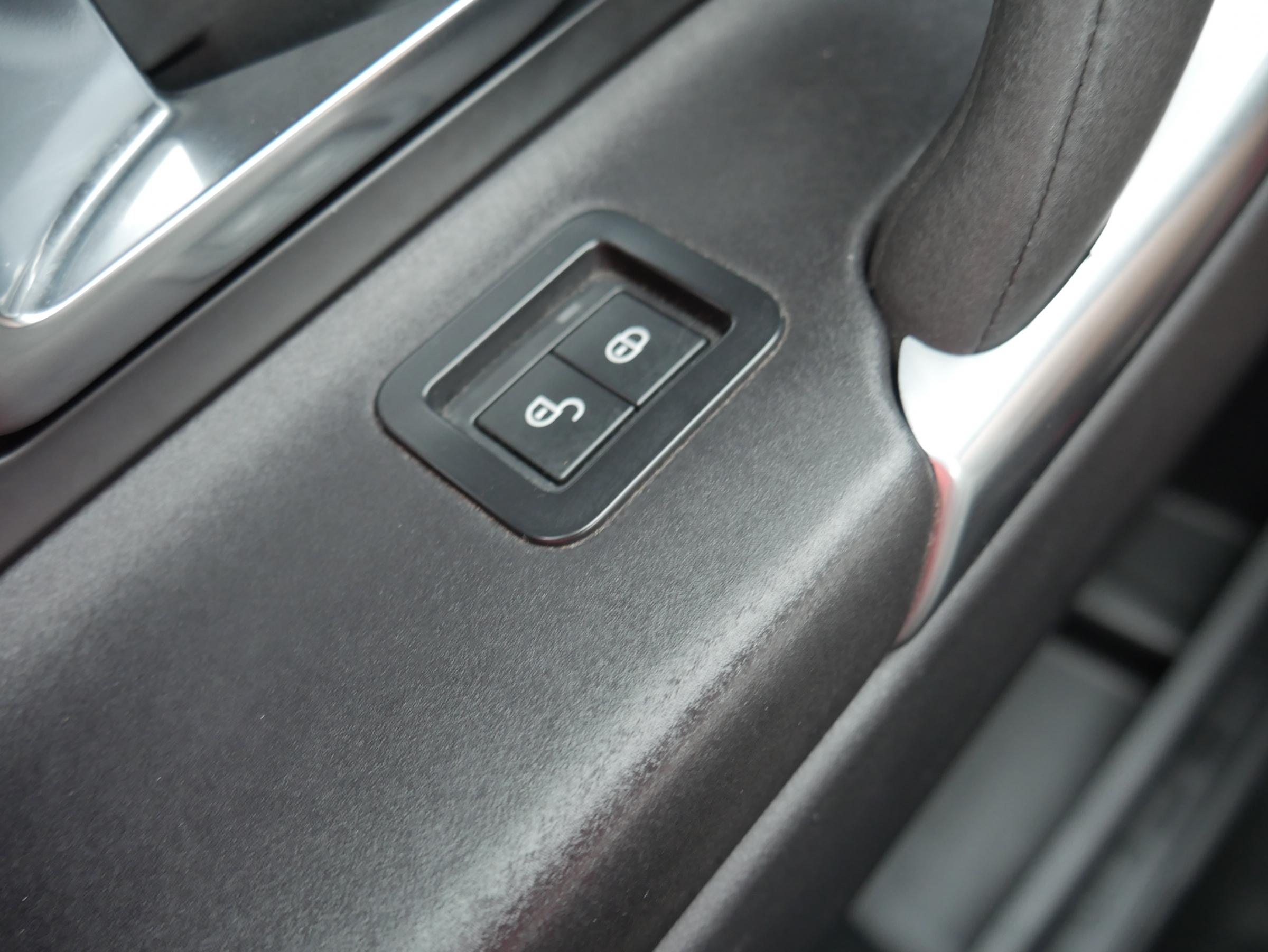 Land Rover Discovery Sport, 2019 - pohled č. 13