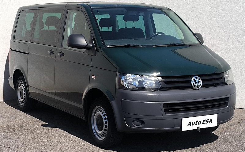 Volkswagen Caravelle 2.0TDi  8míst