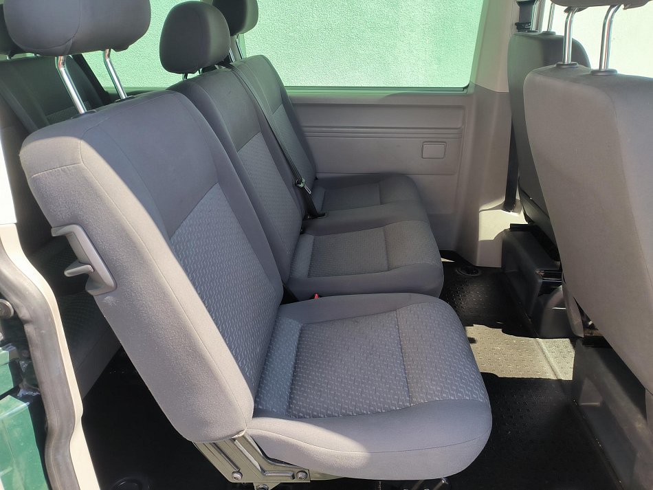 Volkswagen Caravelle 2.0TDi  8míst