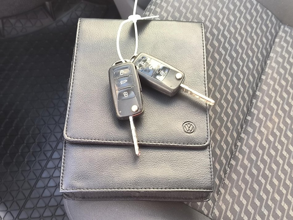 Volkswagen Caravelle 2.0TDi  8míst