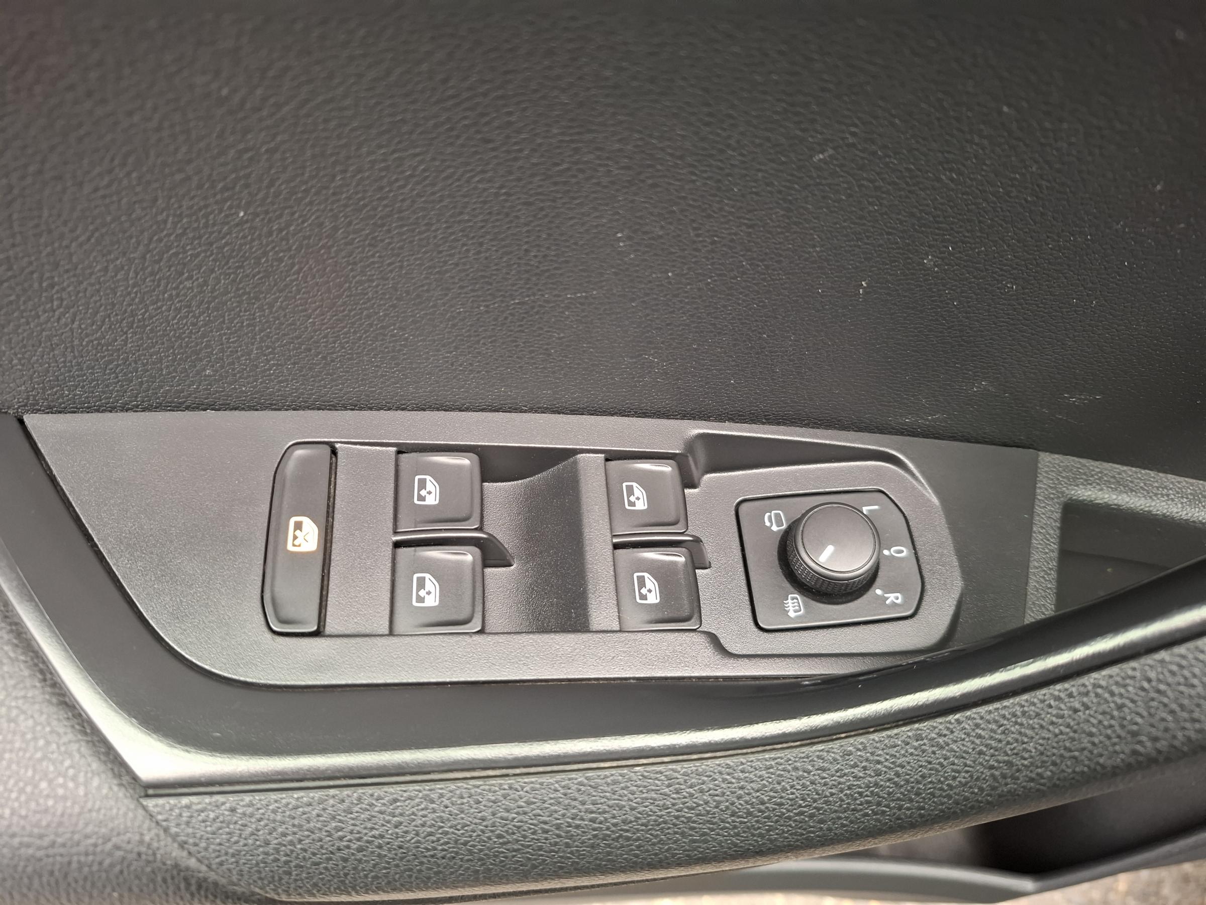 Škoda Karoq, 2022 - pohled č. 14