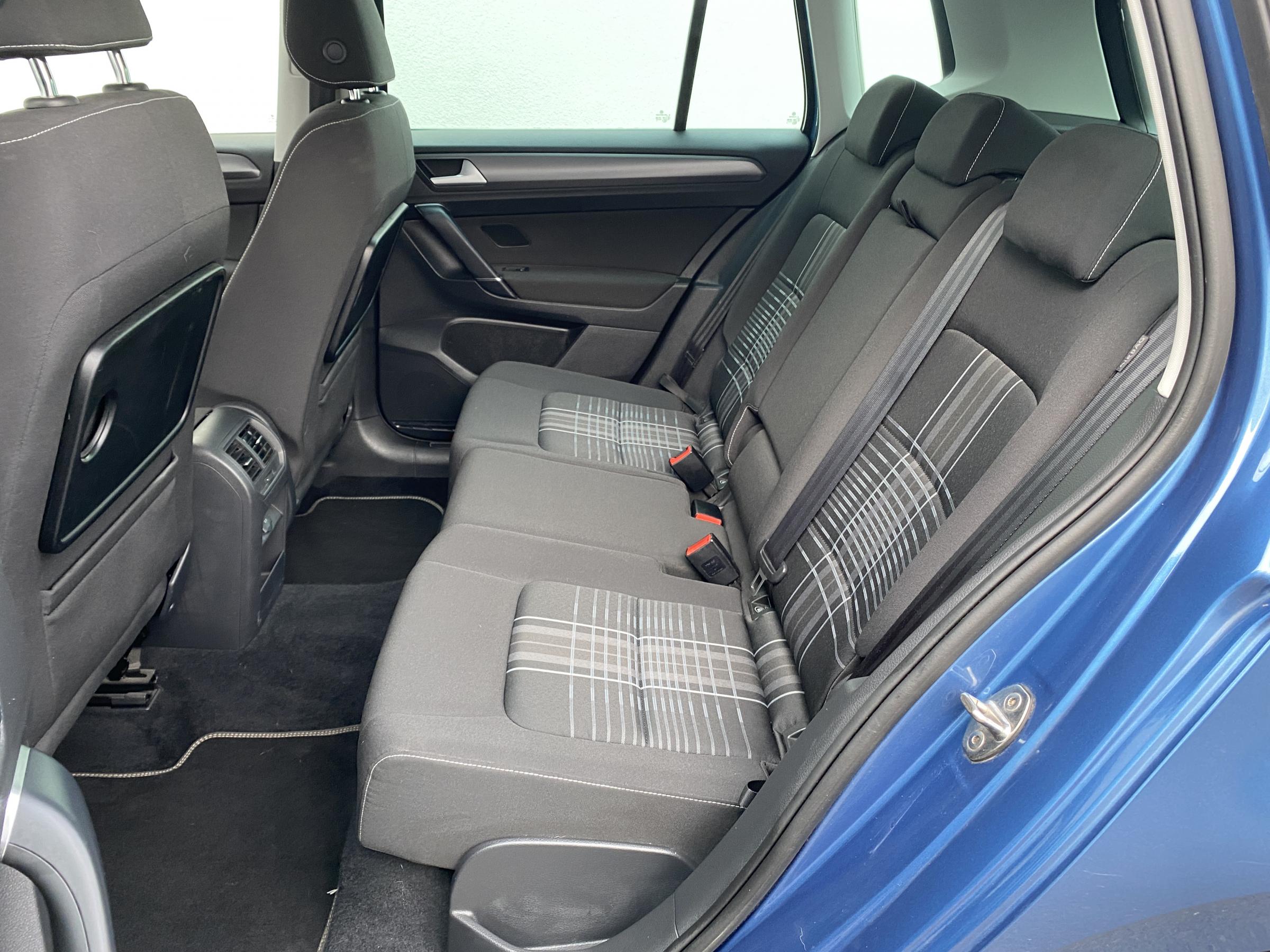 Volkswagen Sportsvan, 2015 - pohled č. 10