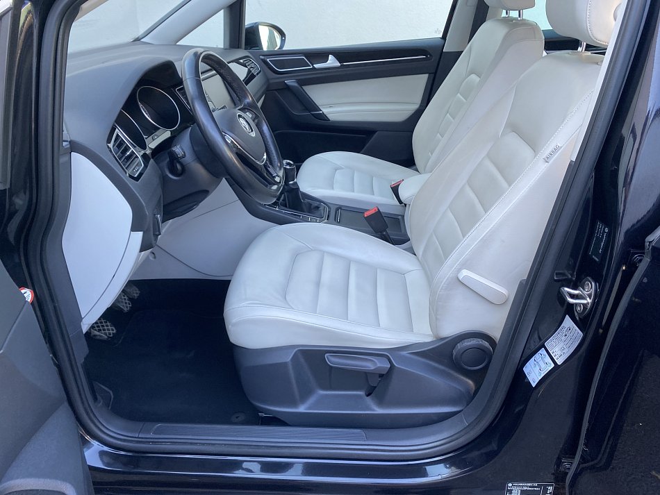 Volkswagen Sportsvan 2.0 TDi Highline