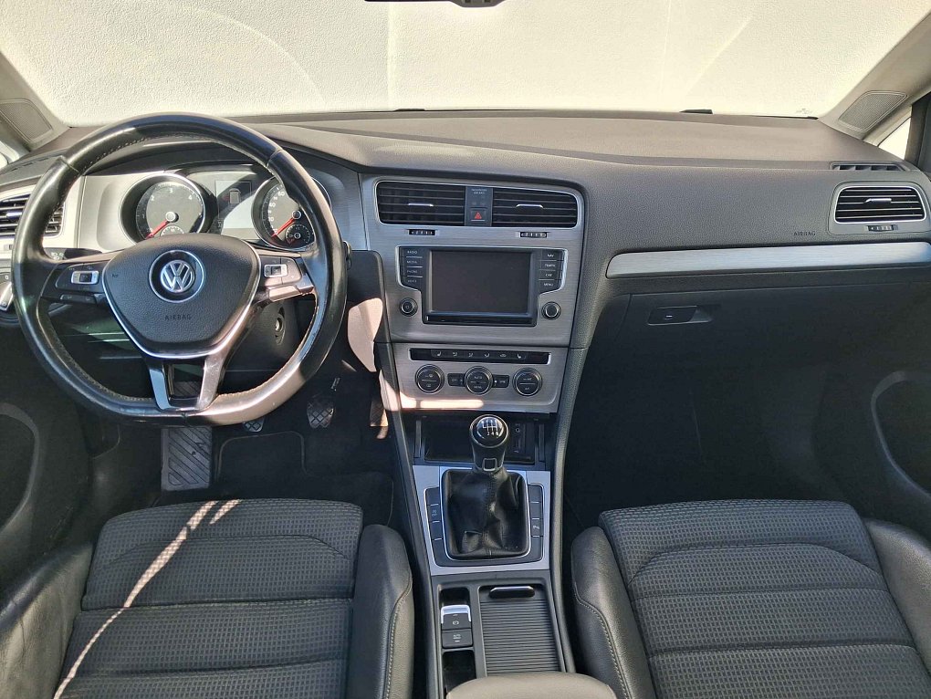 Volkswagen Golf 2.0 TDi 