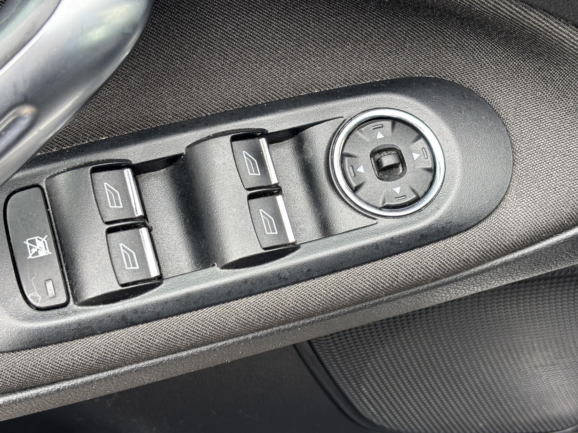 Ford Galaxy, 2010 - pohled č. 12