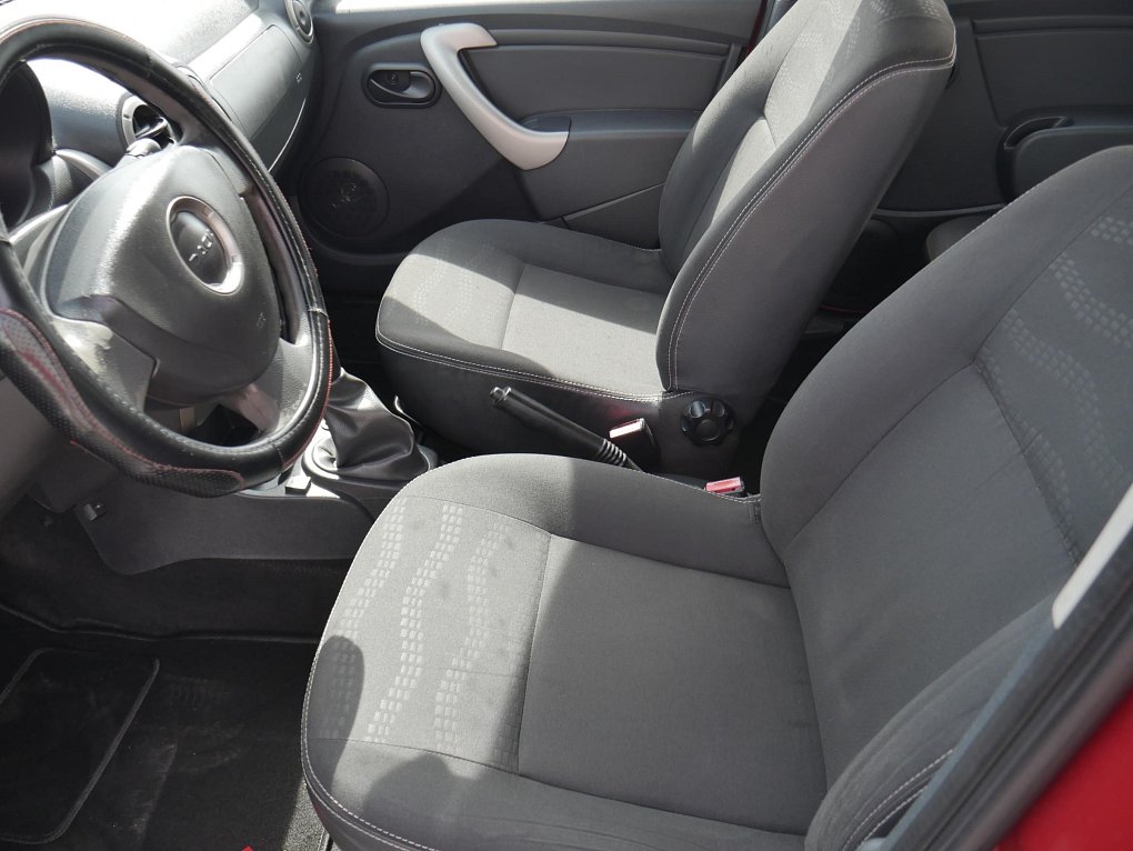 Dacia Sandero 1.6i 