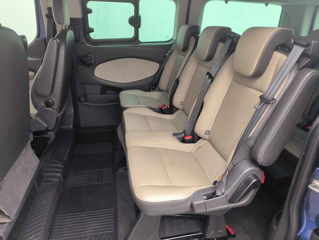 Ford Tourneo Custom 2.2TDCi Titanium