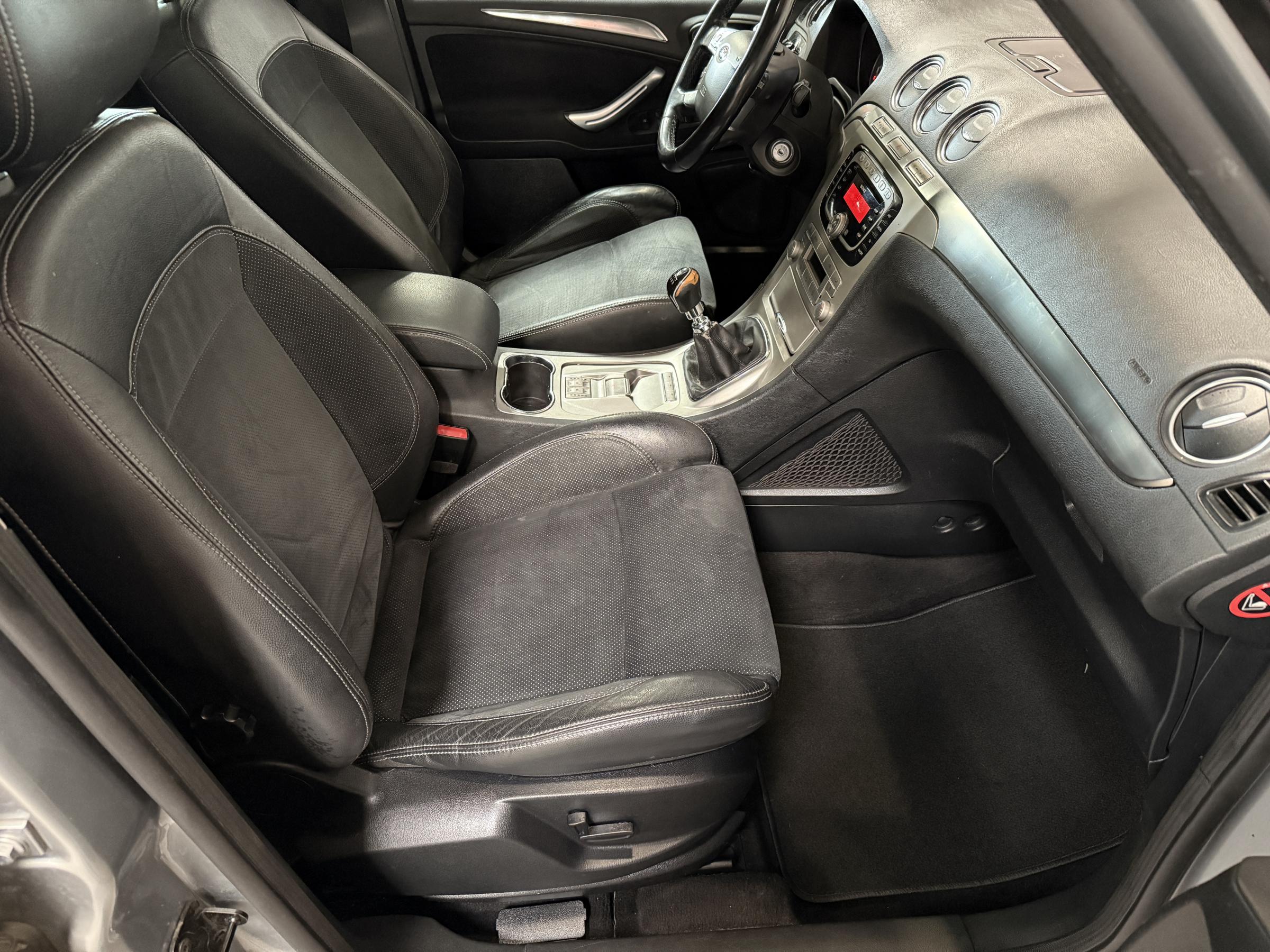 Ford Galaxy, 2009 - pohled č. 14