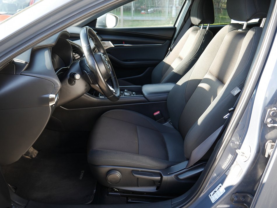 Mazda 3 2.0i 