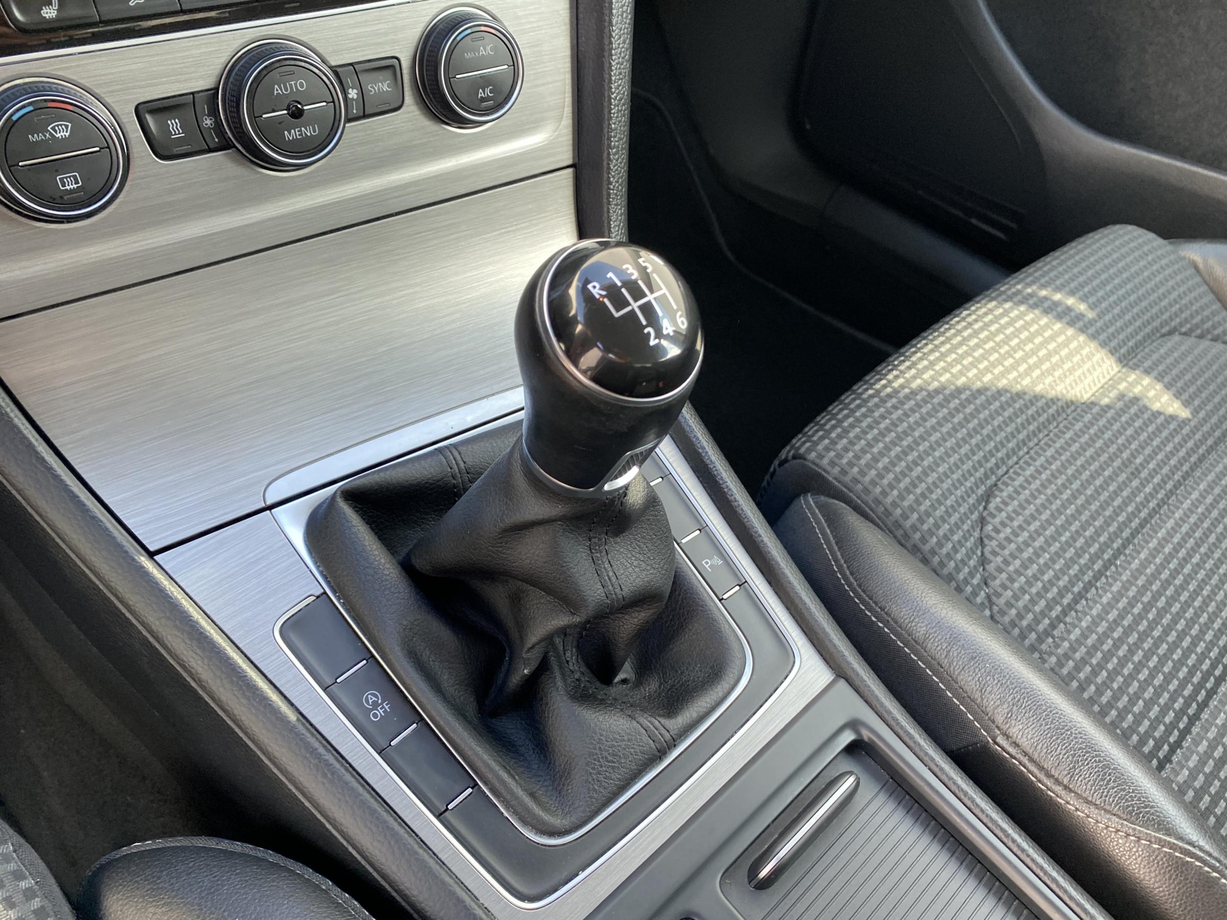 Volkswagen Golf, 2015 - pohled č. 18