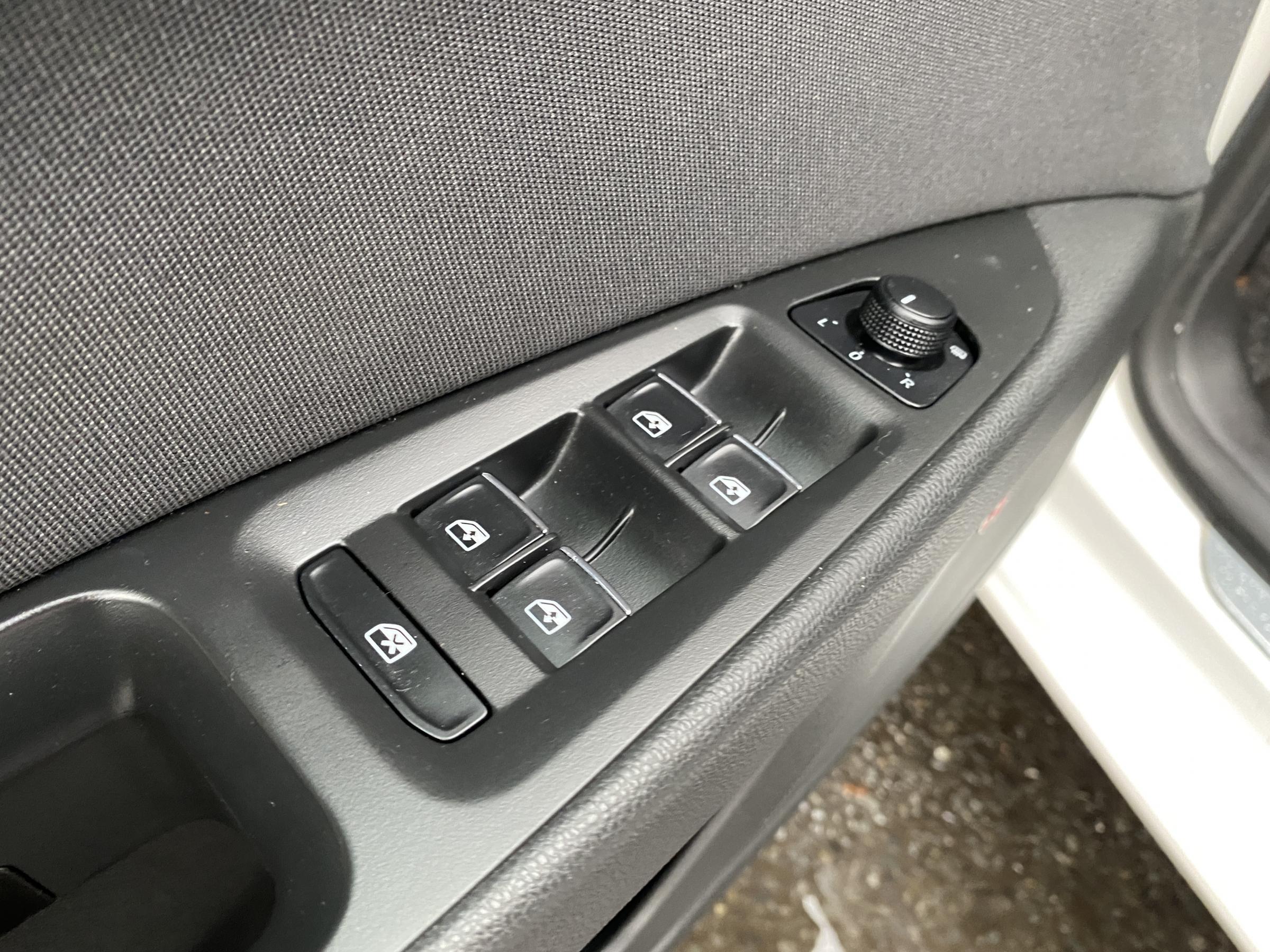 Seat Leon, 2018 - pohled č. 13