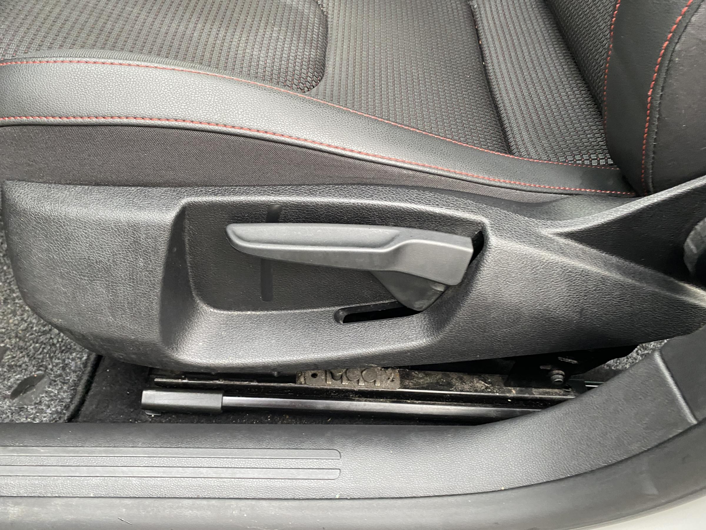 Seat Leon, 2018 - pohled č. 14