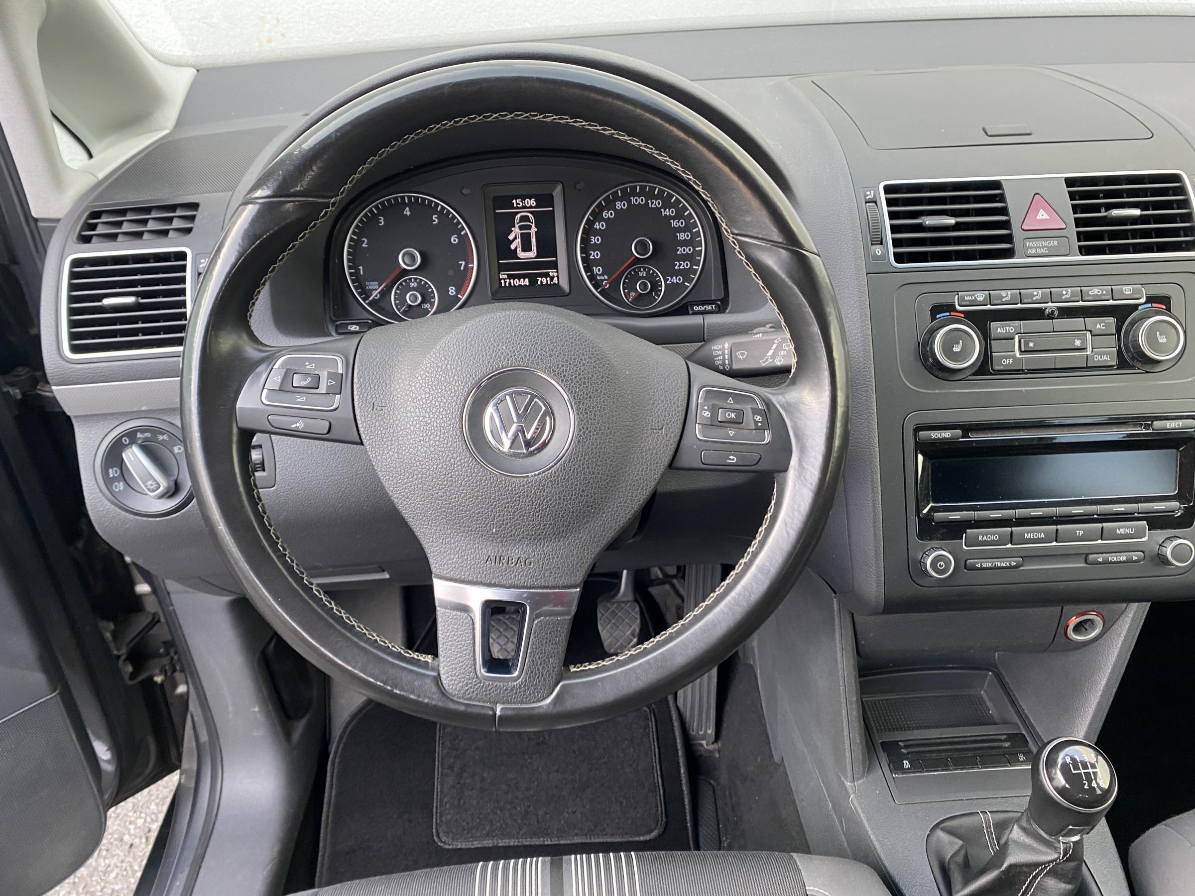 Volkswagen Touran, 2012 - pohled č. 11