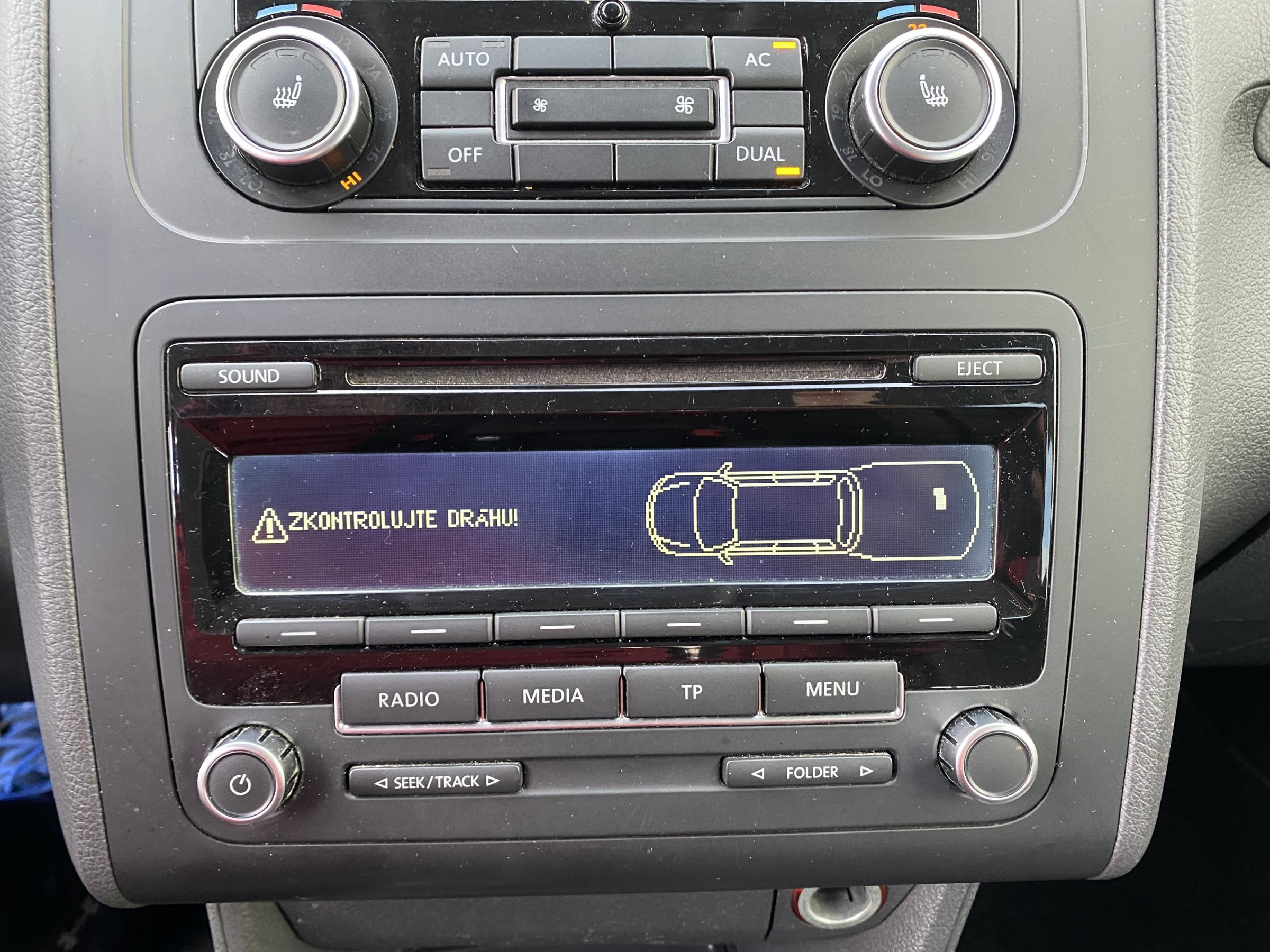 Volkswagen Touran, 2012 - pohled č. 17