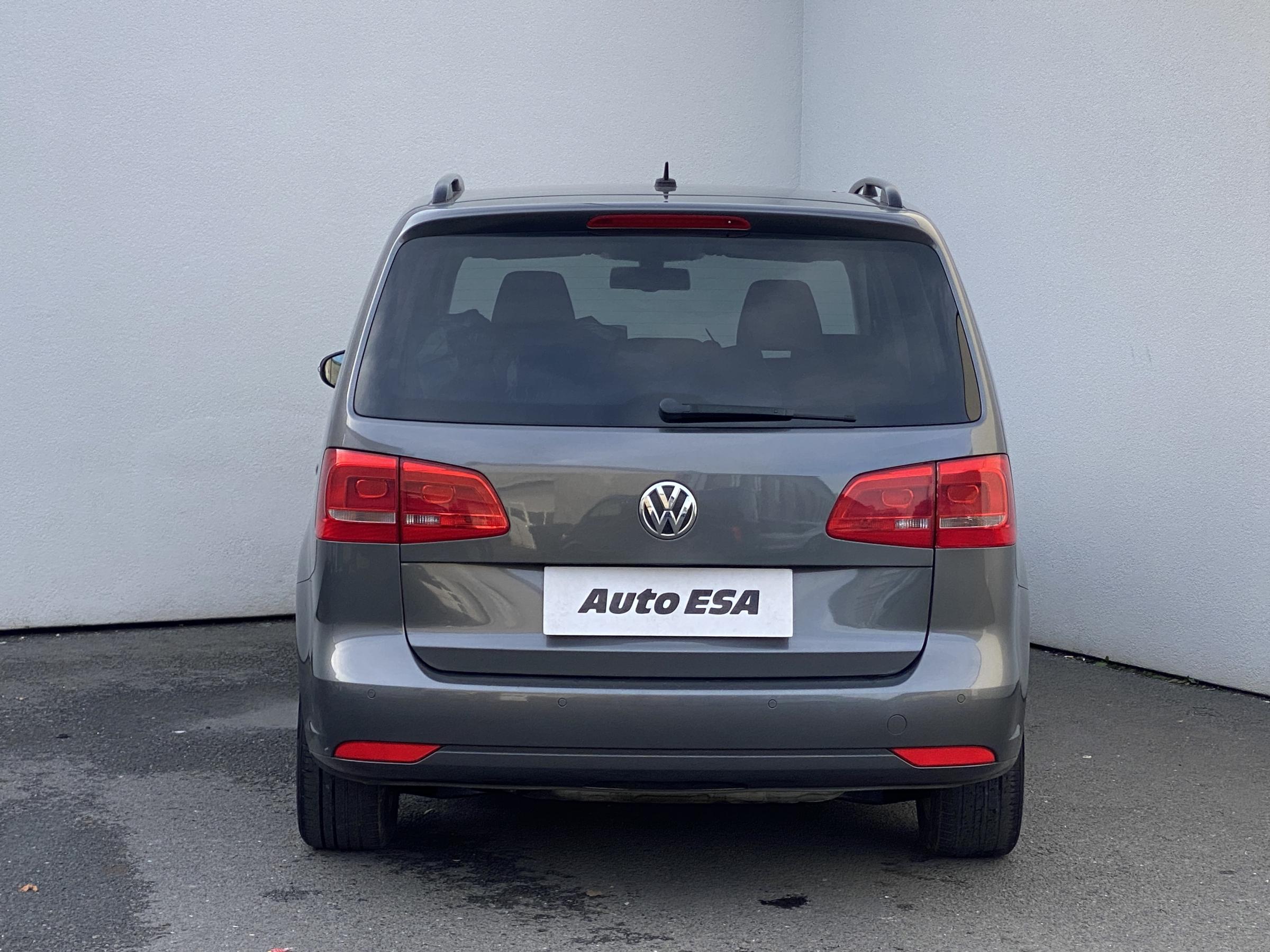 Volkswagen Touran, 2012 - pohled č. 5