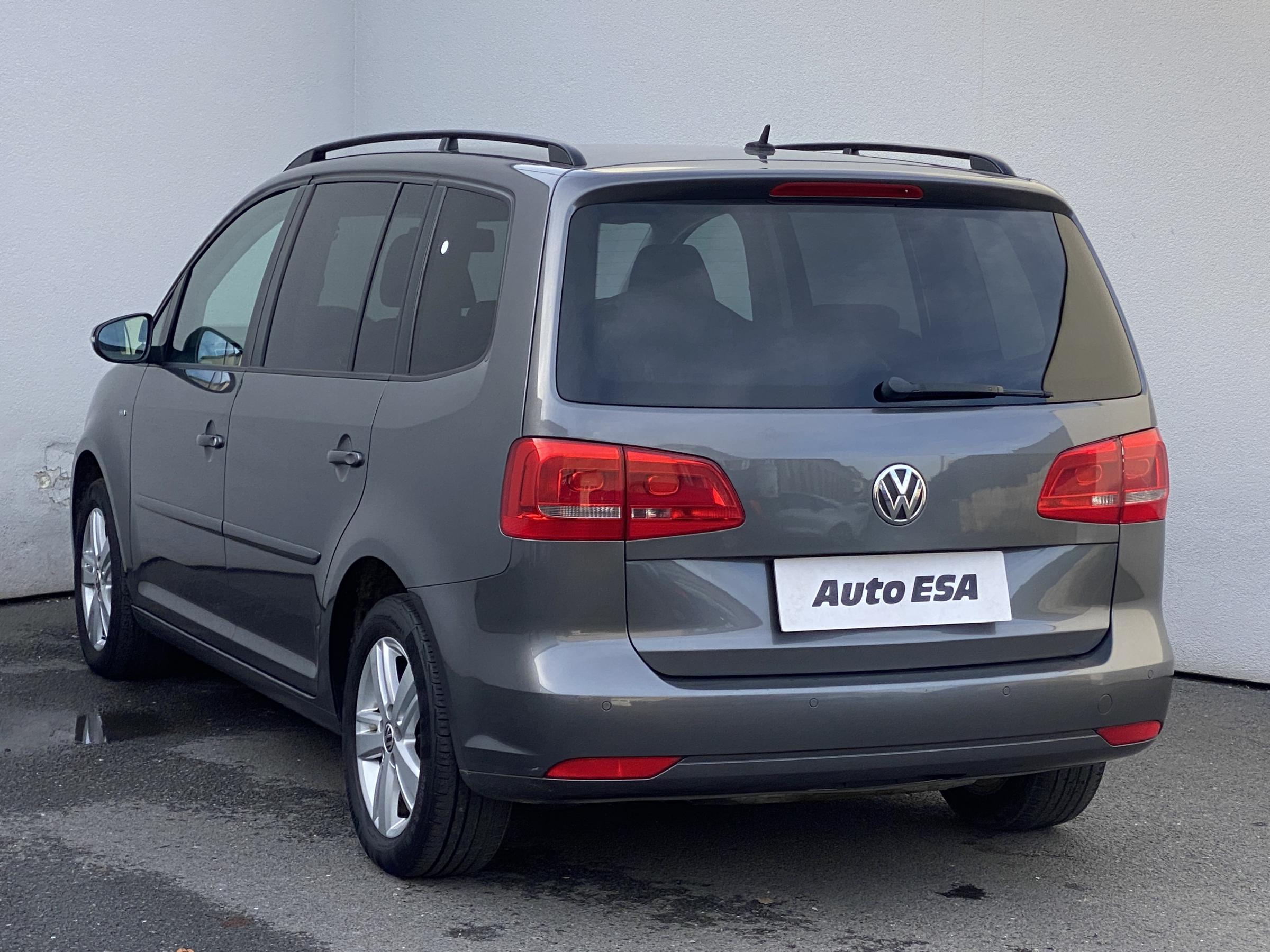 Volkswagen Touran, 2012 - pohled č. 6
