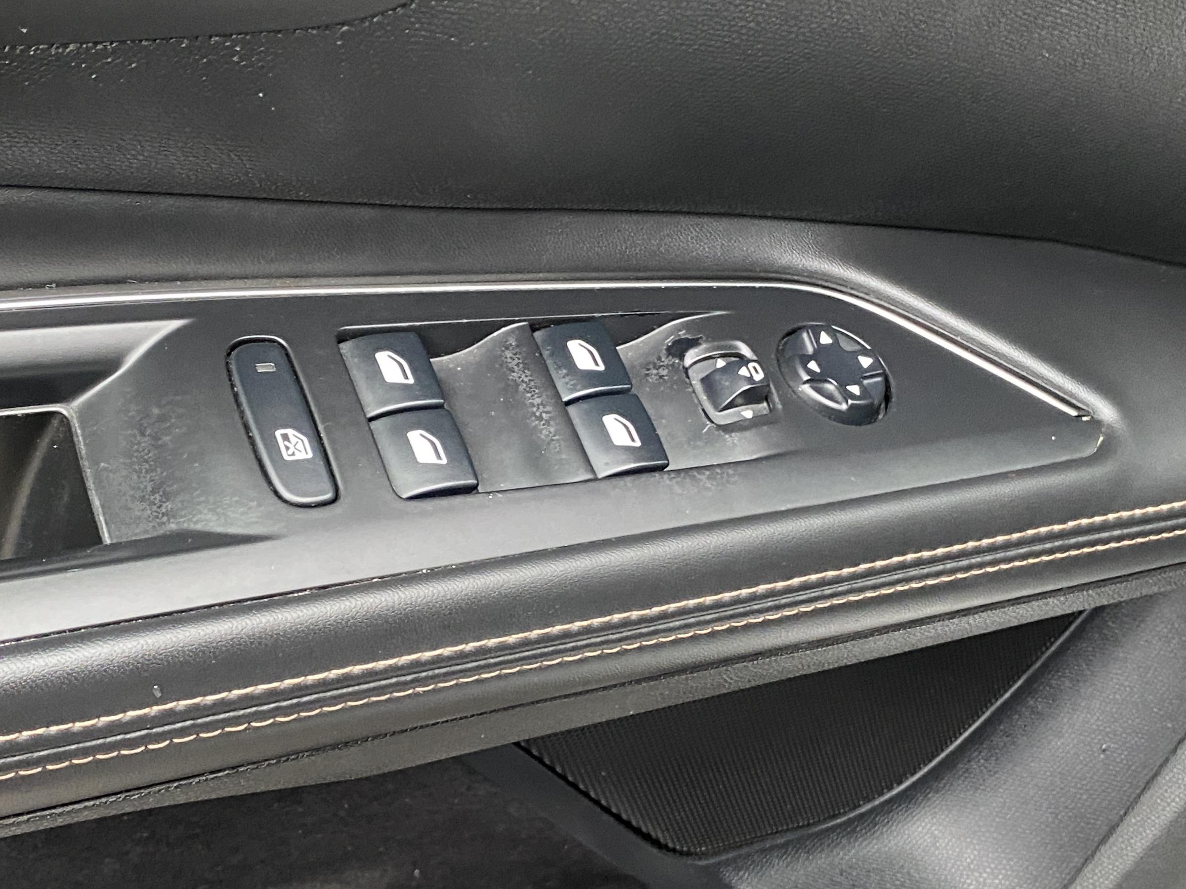 Peugeot 5008, 2017 - pohled č. 12