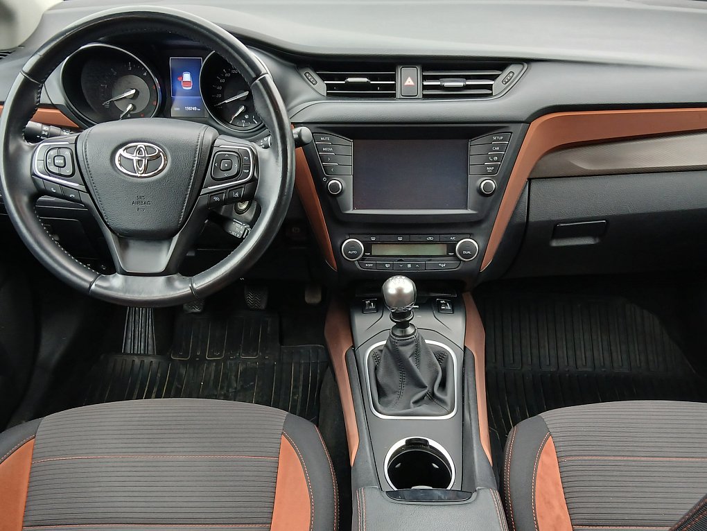 Toyota Avensis 2.0 D-4D Trend