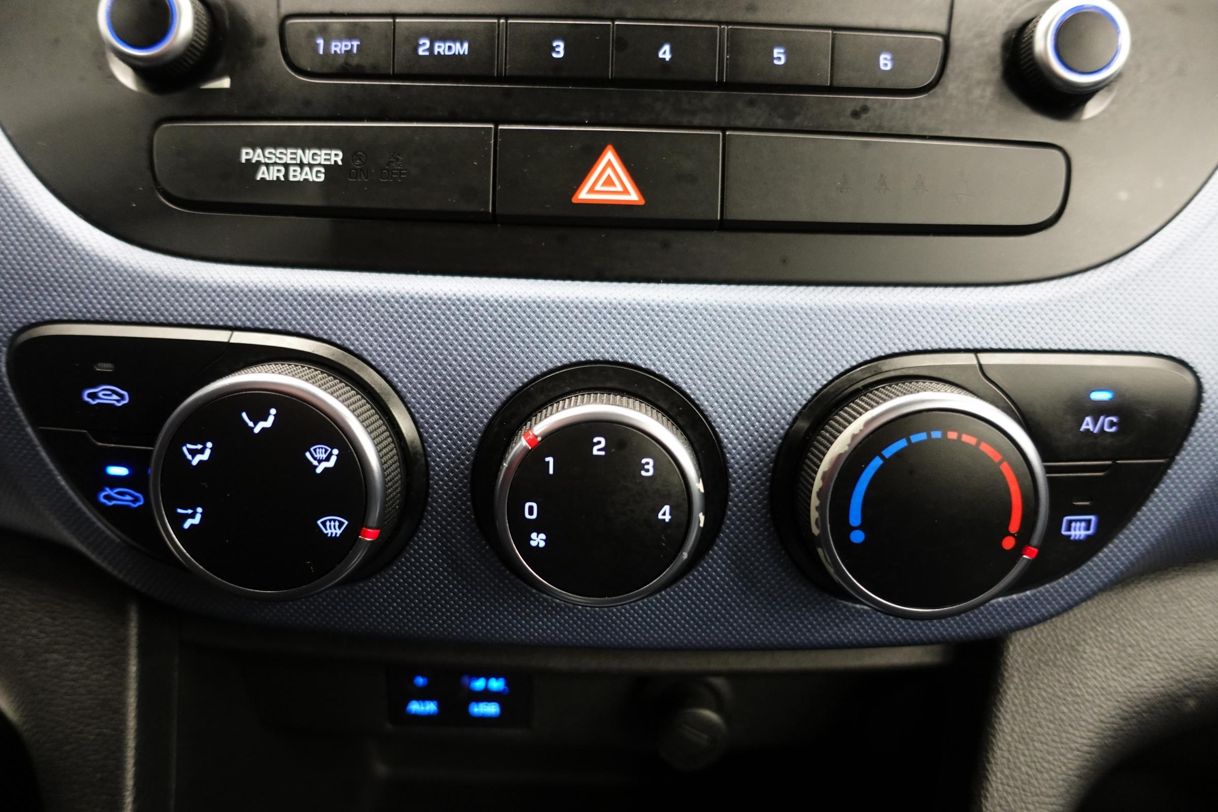 Hyundai i10, 2015 - pohled č. 18