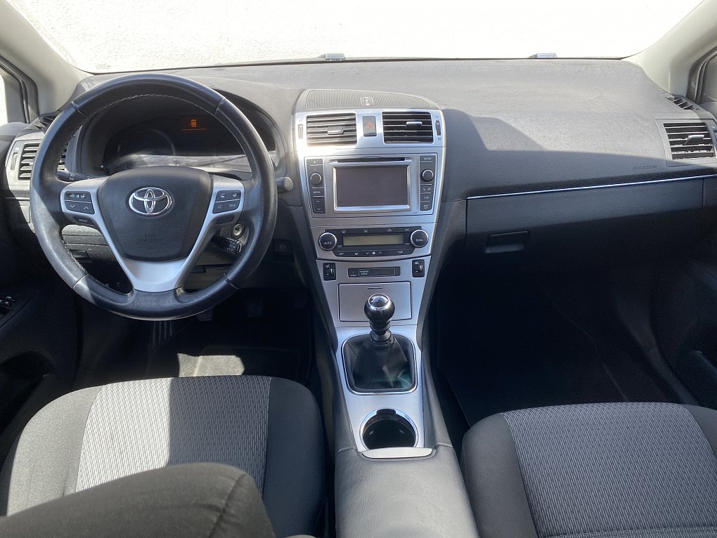 Toyota Avensis 1.8i 