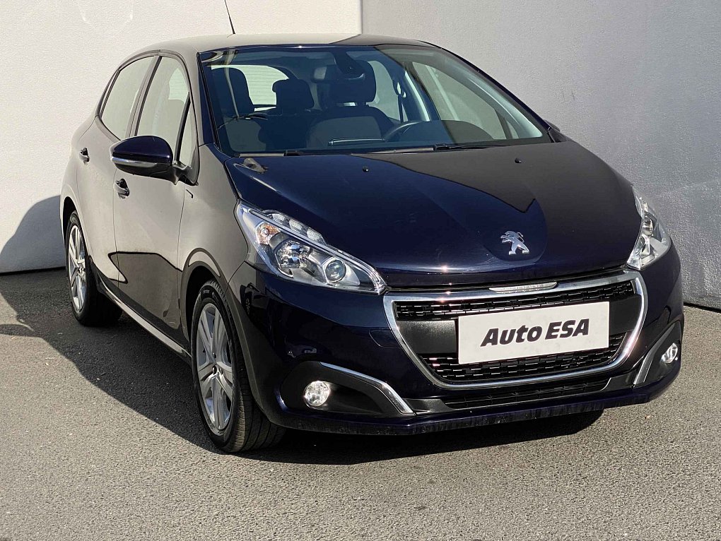 Peugeot 208 1.2 PT Signature