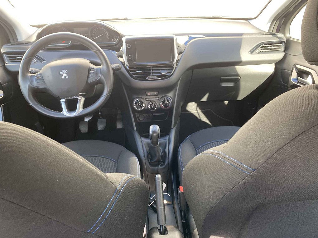 Peugeot 208 1.2 PT Signature