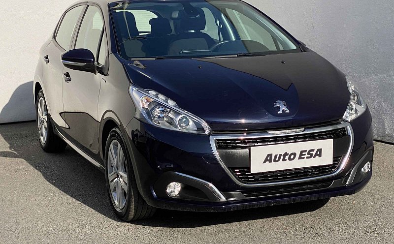 Peugeot 208 1.2 PT Signature
